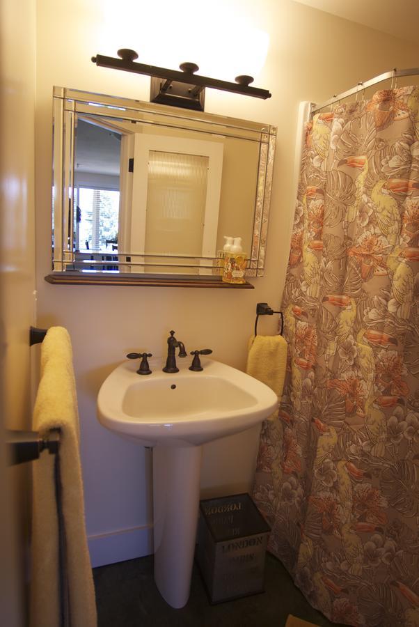Collins House B And B Ganges ภายนอก รูปภาพ